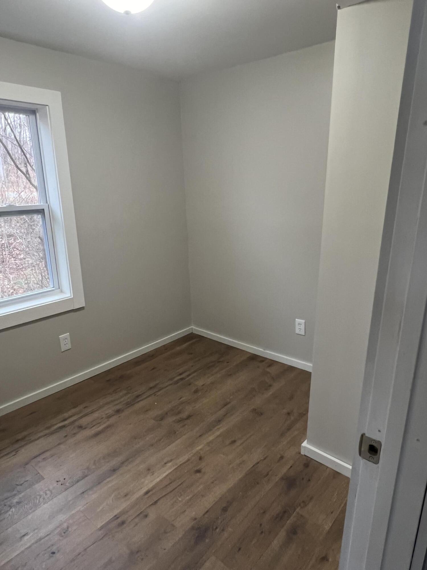 39 Mackenzie Avenue Lincoln ME 04457