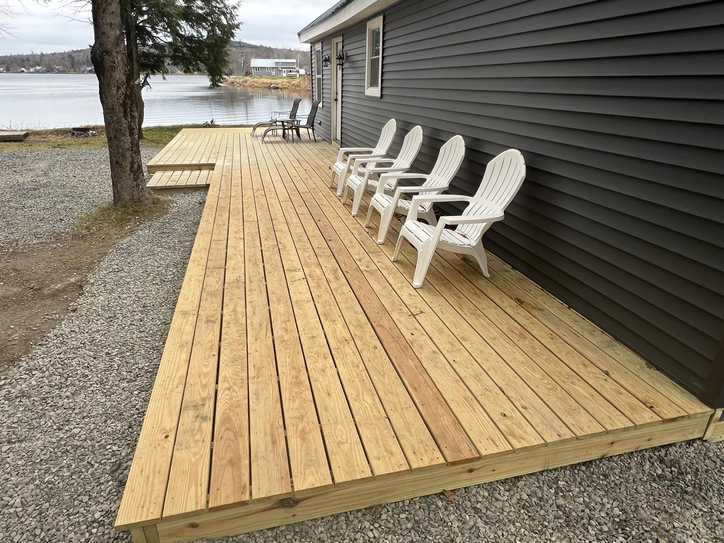 39 Mackenzie Avenue Lincoln ME 04457