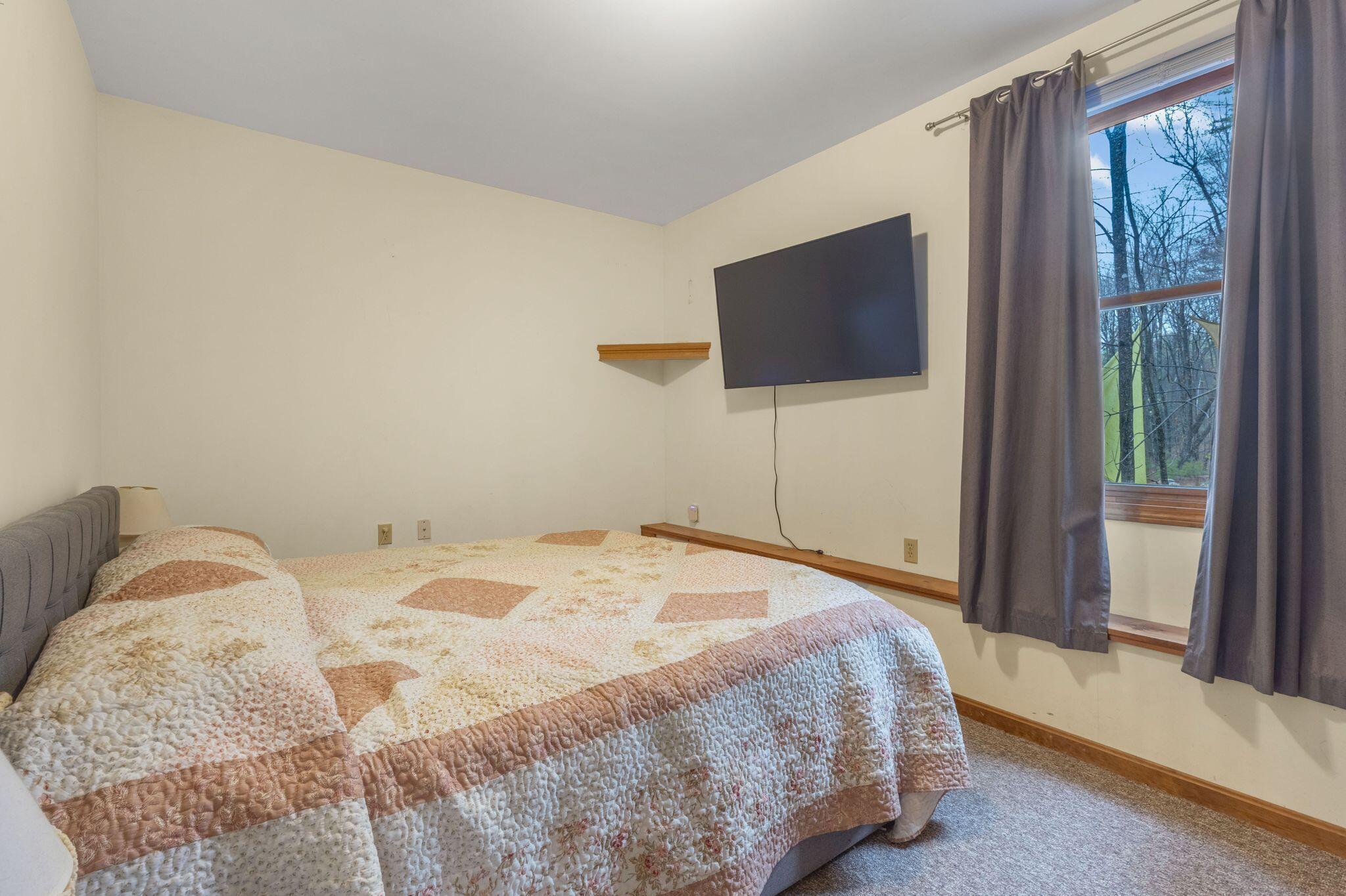 148 Spiller Hill Road Raymond ME 04071