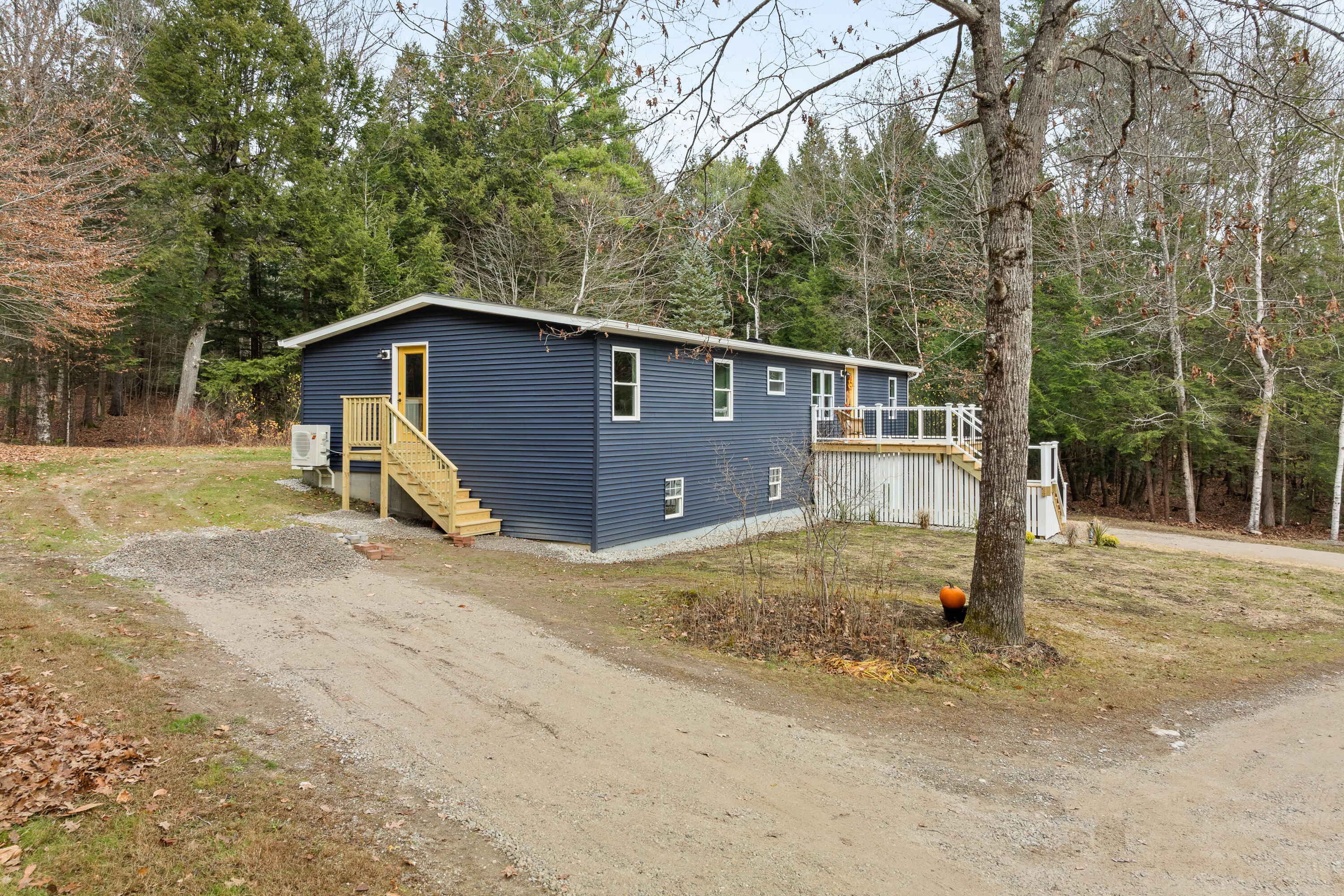 158 Lord Road Buxton ME 04093