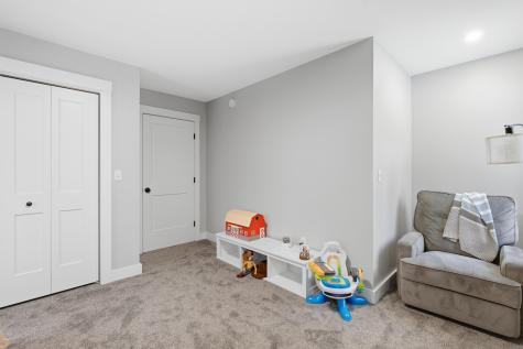 5 Long Lane Road Windham ME 04062