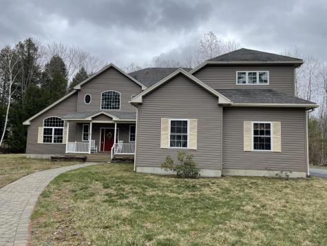 18 Macadamia Lane Lewiston ME 04240