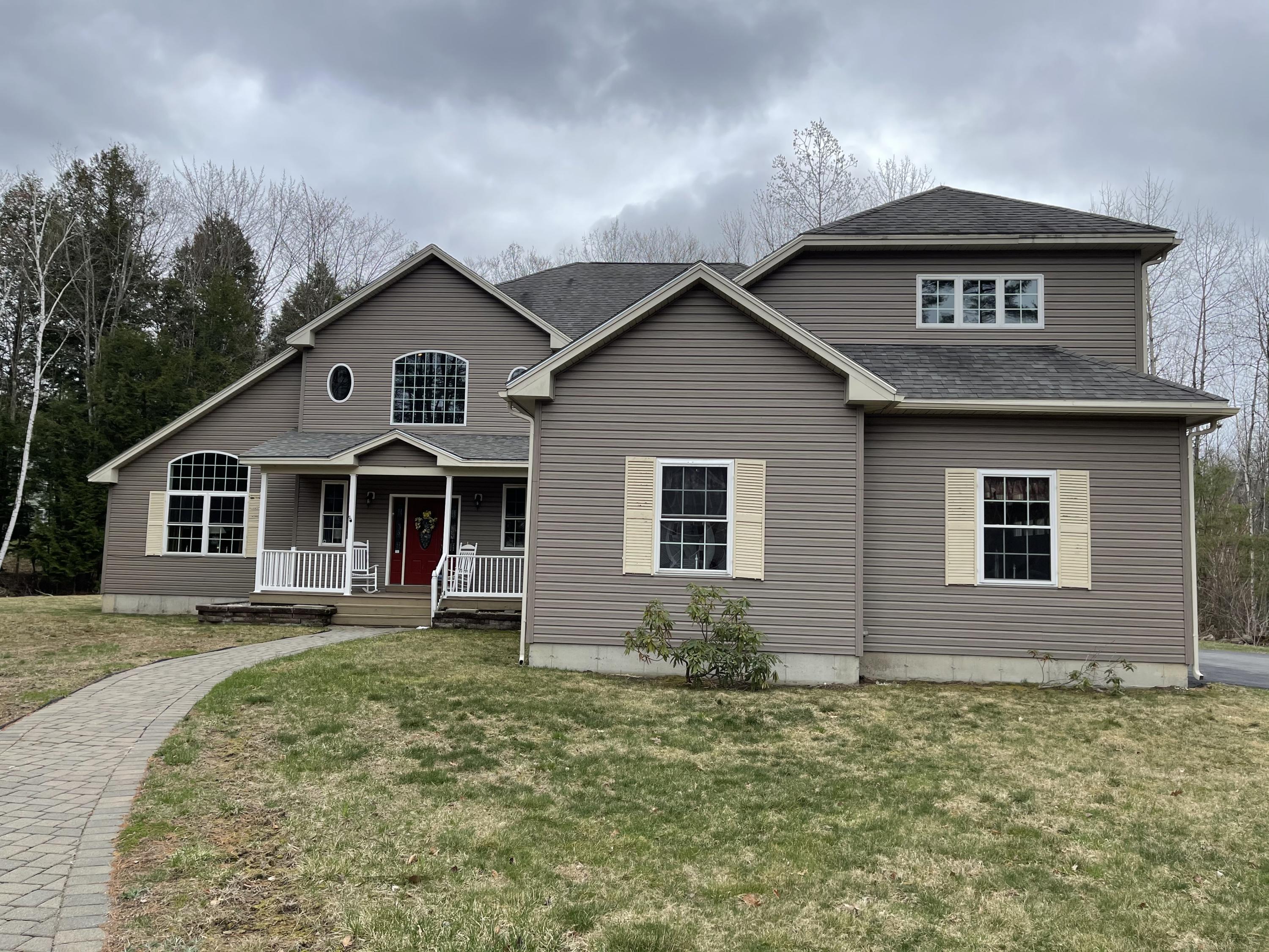 18 Macadamia Lane Lewiston ME 04240