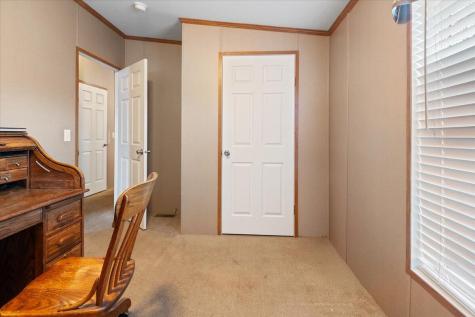 8 Young Avenue Brunswick ME 04011