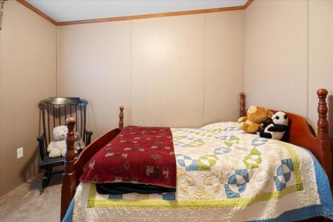 8 Young Avenue Brunswick ME 04011