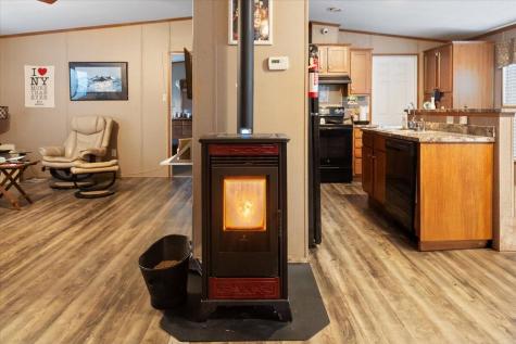 8 Young Avenue Brunswick ME 04011