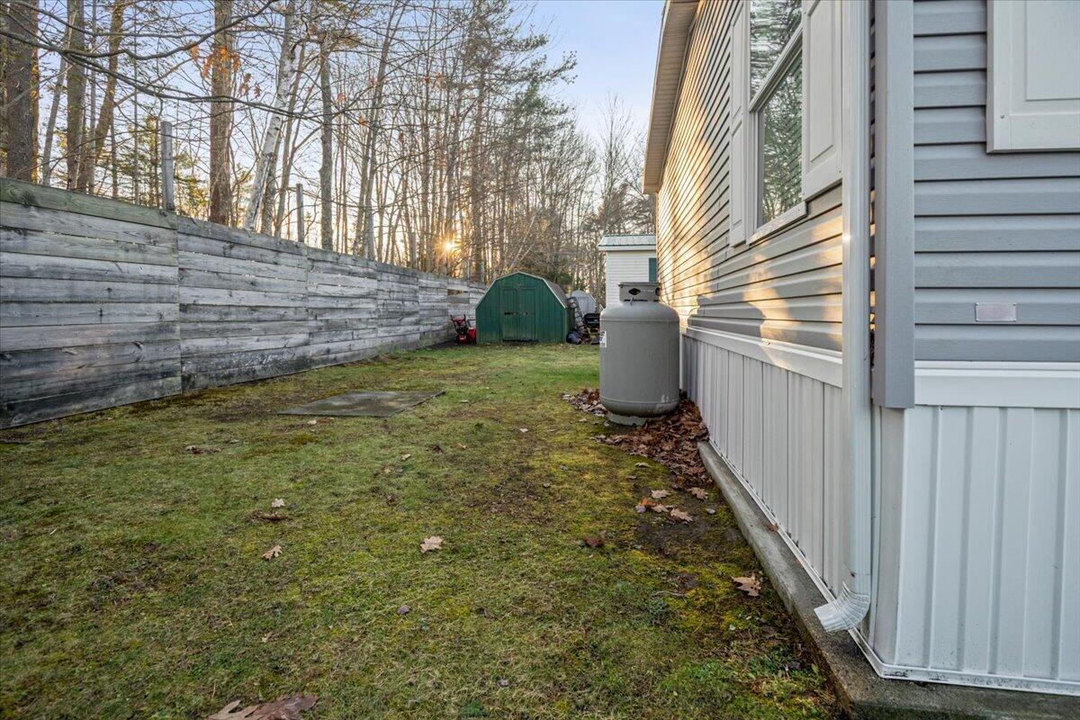 8 Young Avenue Brunswick ME 04011