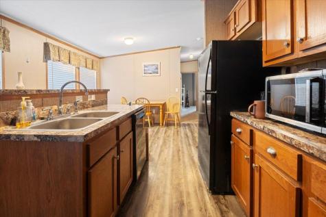 8 Young Avenue Brunswick ME 04011