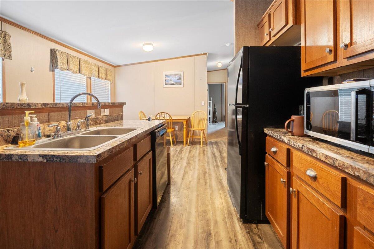 8 Young Avenue Brunswick ME 04011