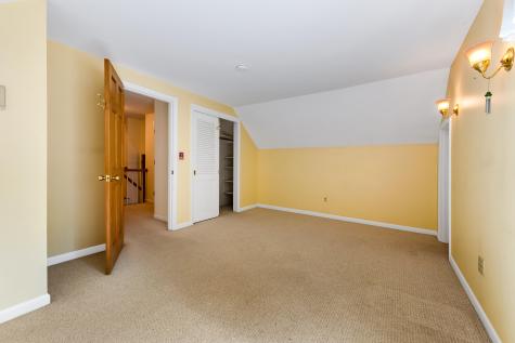 60 Boulder Drive Auburn ME 04210