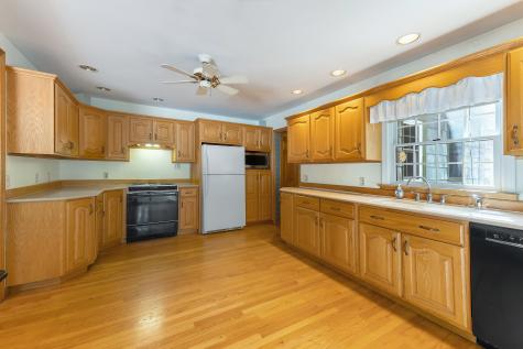 60 Boulder Drive Auburn ME 04210