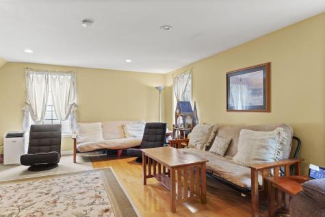 5 Izzy Lane Kittery ME 03904