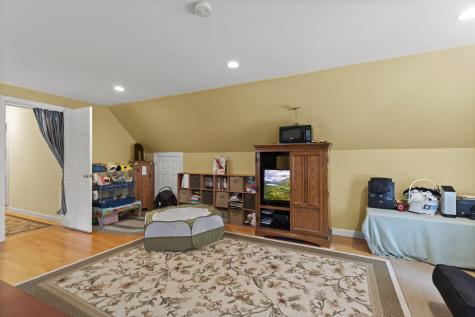 5 Izzy Lane Kittery ME 03904