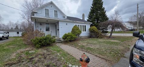 16 Western Avenue East Millinocket ME 04430