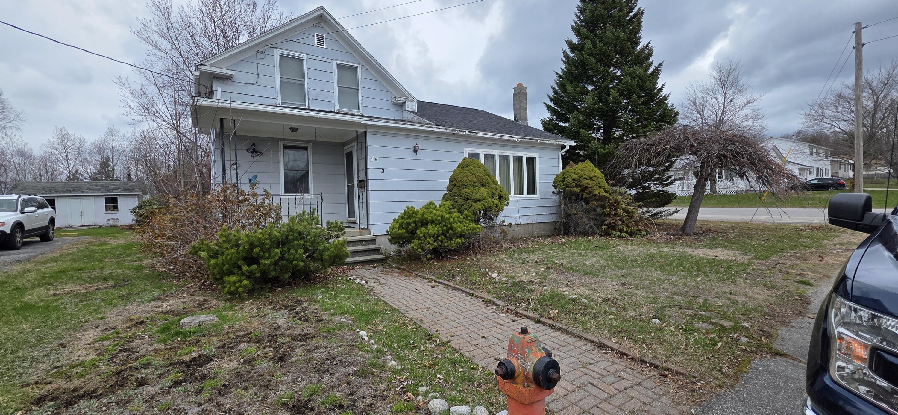 16 Western Avenue East Millinocket ME 04430