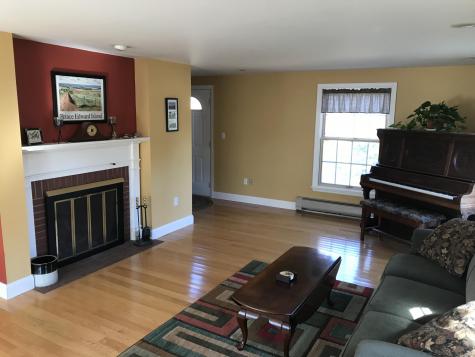 4 Woodside Drive Lewiston ME 04240