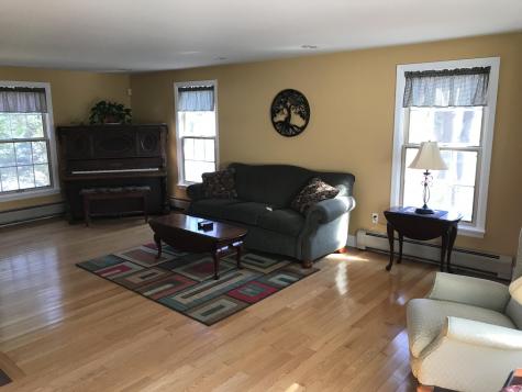 4 Woodside Drive Lewiston ME 04240
