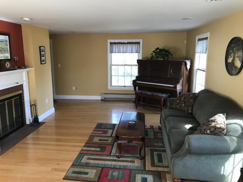 4 Woodside Drive Lewiston ME 04240