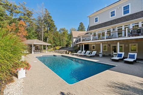 4 Cole Farm Drive Scarborough ME 04074