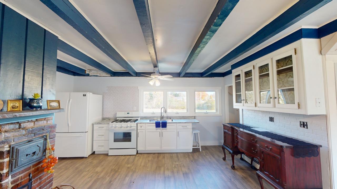 9 Main Road Burlington ME 04417