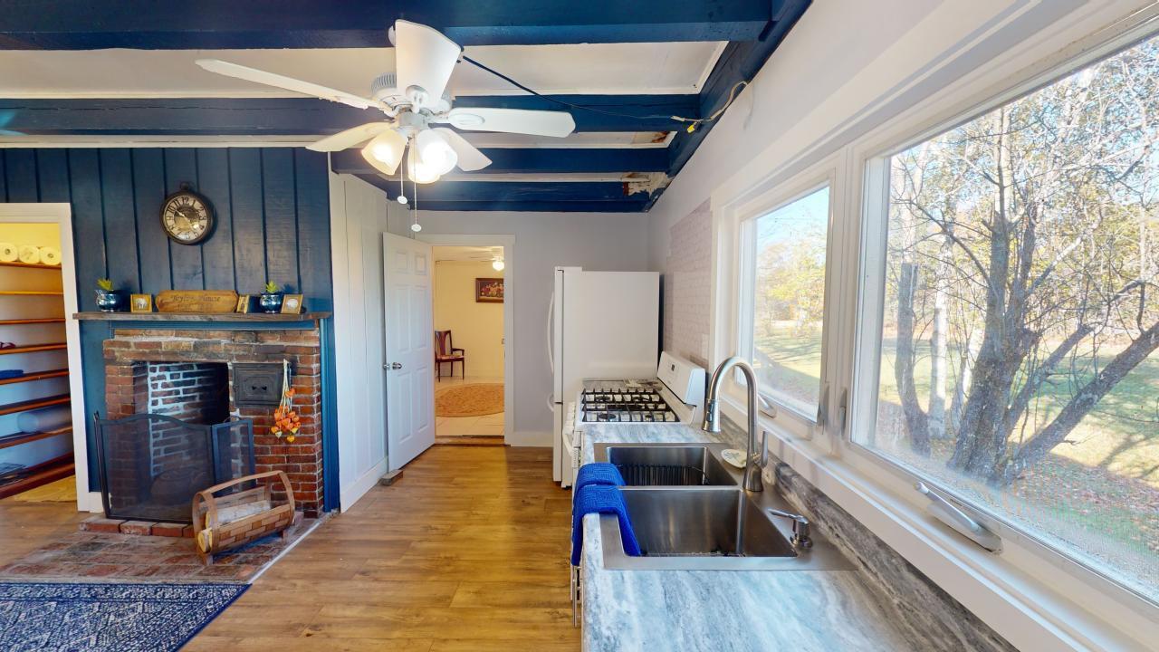 9 Main Road Burlington ME 04417