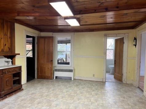 256 King Street Oxford ME 04270