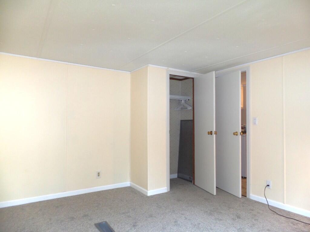 17 Maple Street Vassalboro ME 04989
