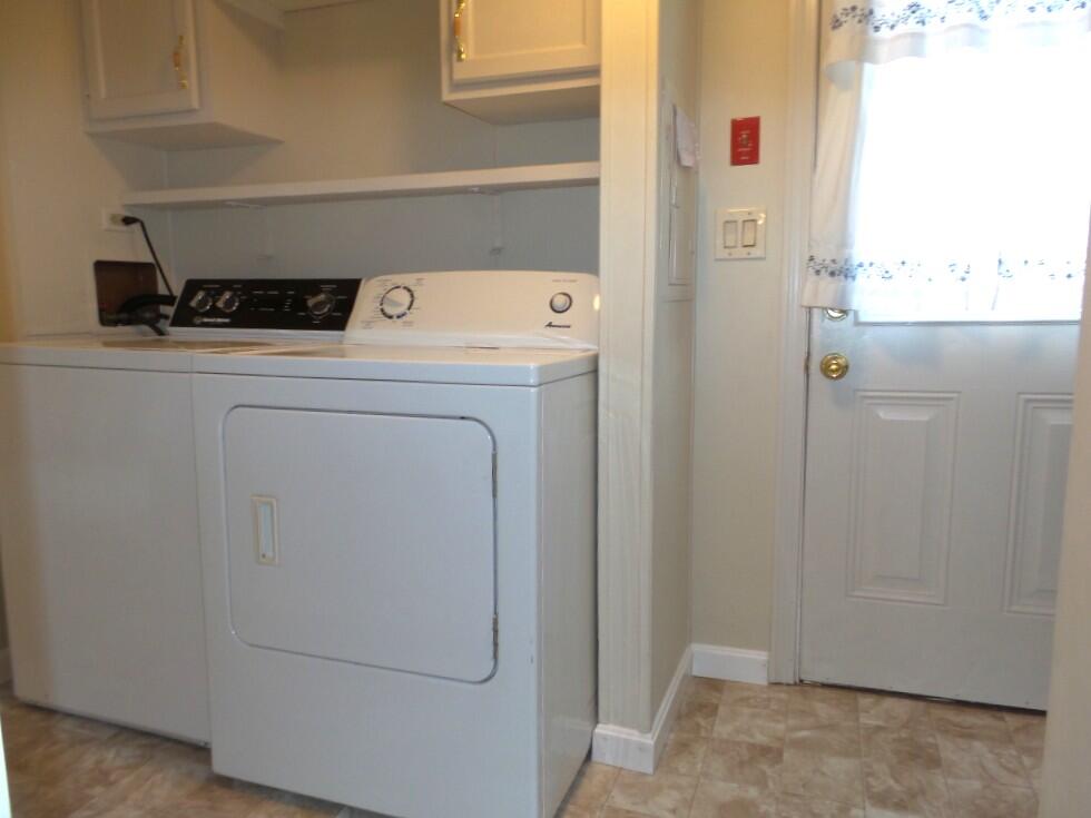 17 Maple Street Vassalboro ME 04989