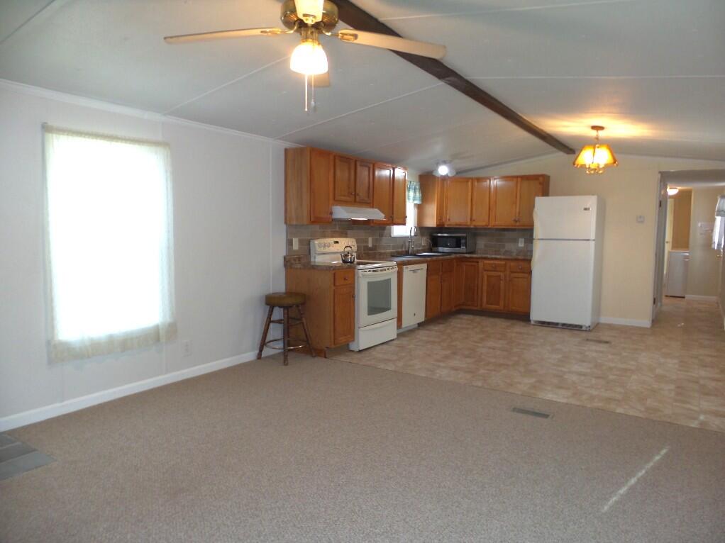17 Maple Street Vassalboro ME 04989