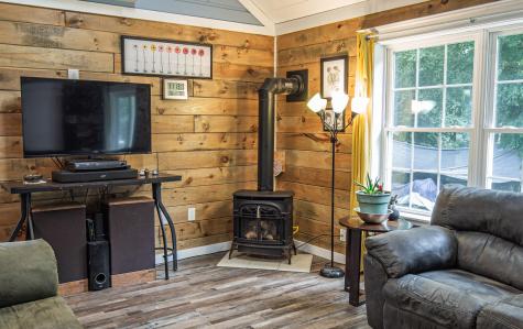 1467 Pushaw Road Glenburn ME 04401