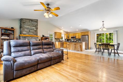 21 Seth's Way West Gardiner ME 04345