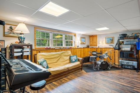 21 Seth's Way West Gardiner ME 04345