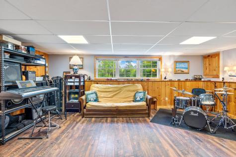 21 Seth's Way West Gardiner ME 04345