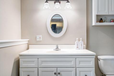 21 Seth's Way West Gardiner ME 04345