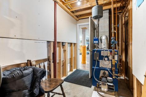 21 Seth's Way West Gardiner ME 04345