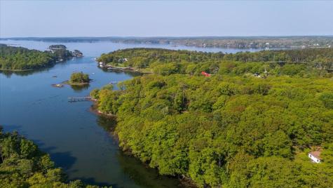 16 Flos Lane Boothbay ME 04537