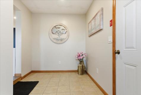 246 Carrs Corner Road Palermo ME 04354
