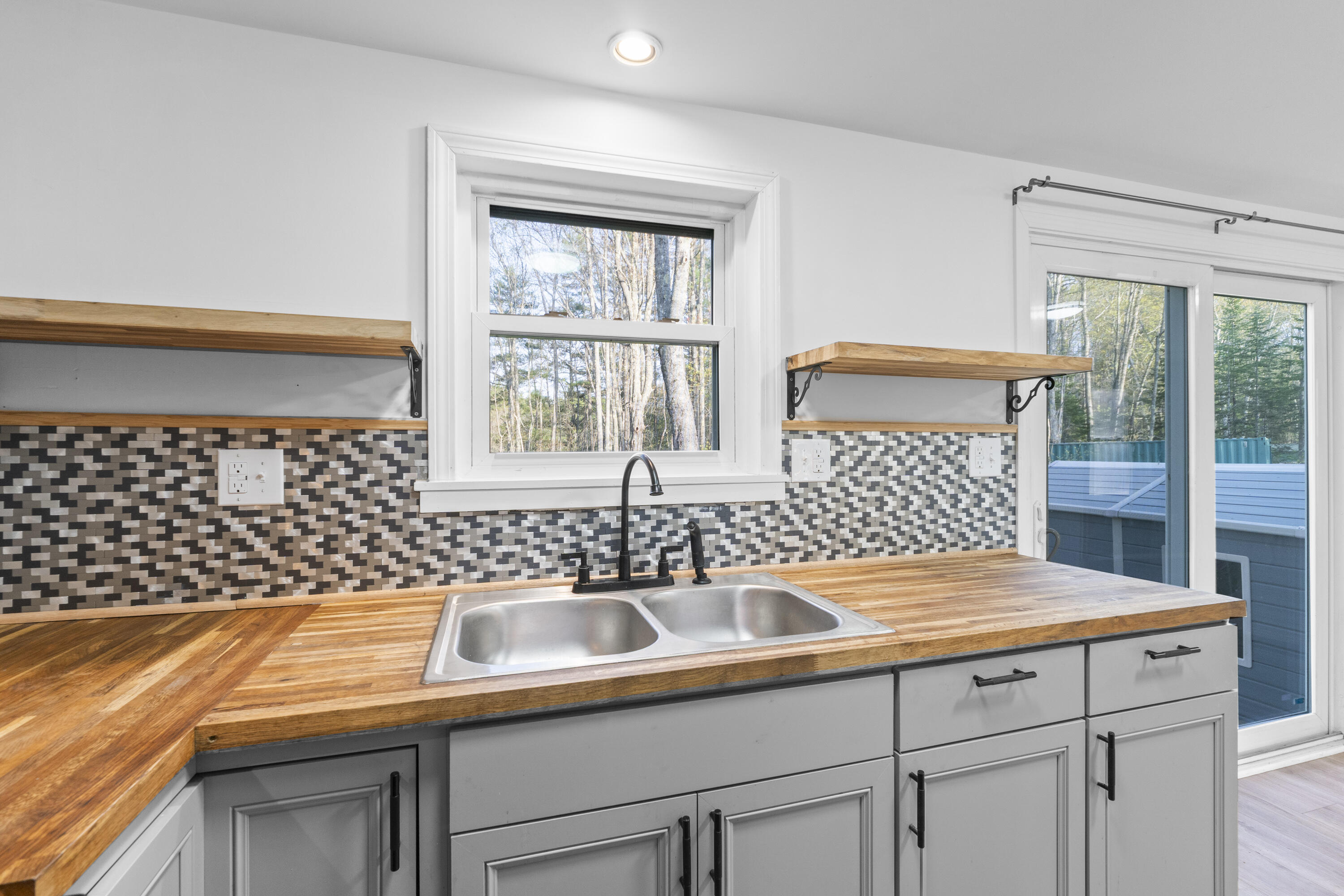 441 Middle Road Woolwich ME 04579