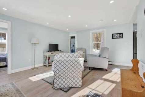 86 Turner Street Buckfield ME 04220