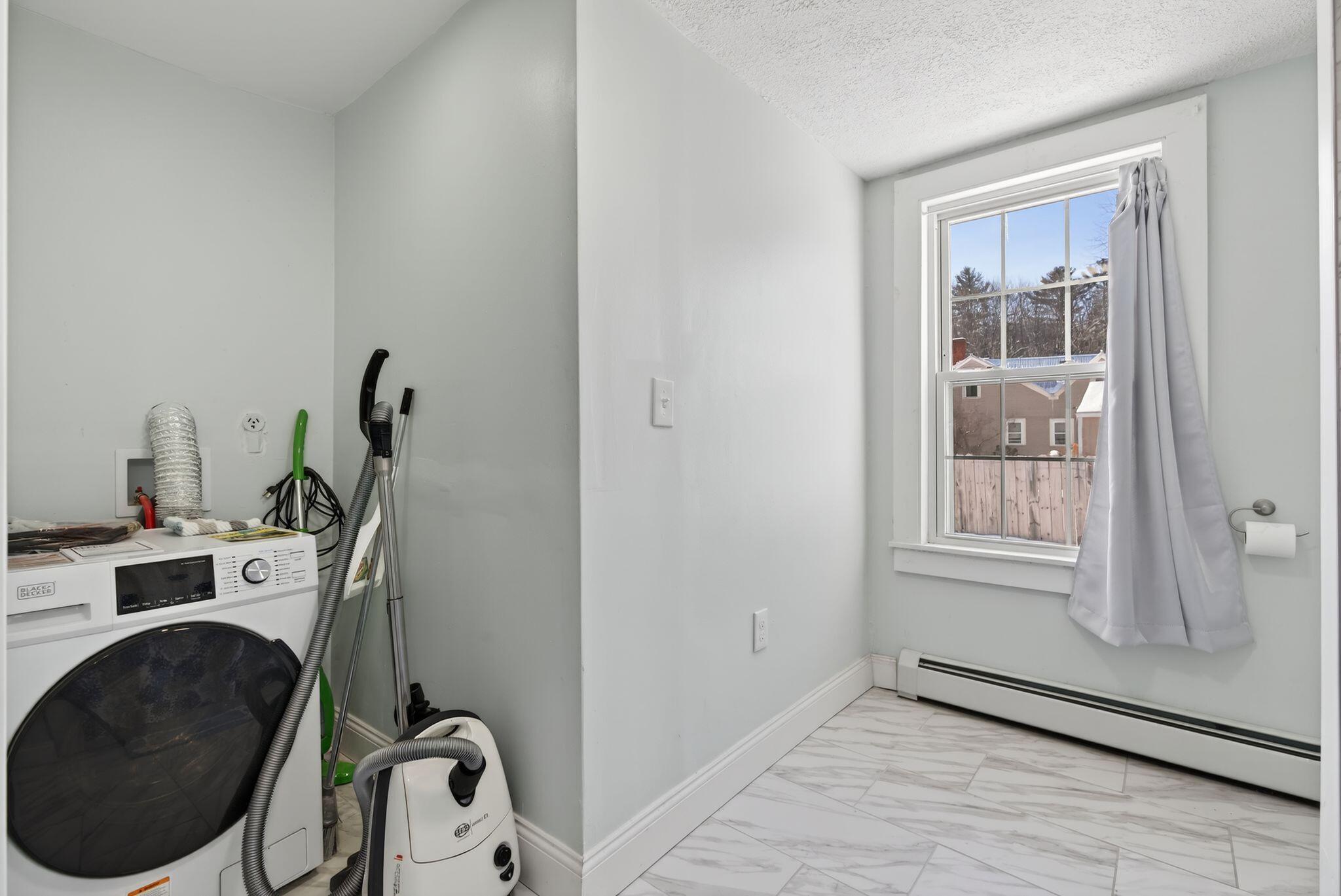 86 Turner Street Buckfield ME 04220