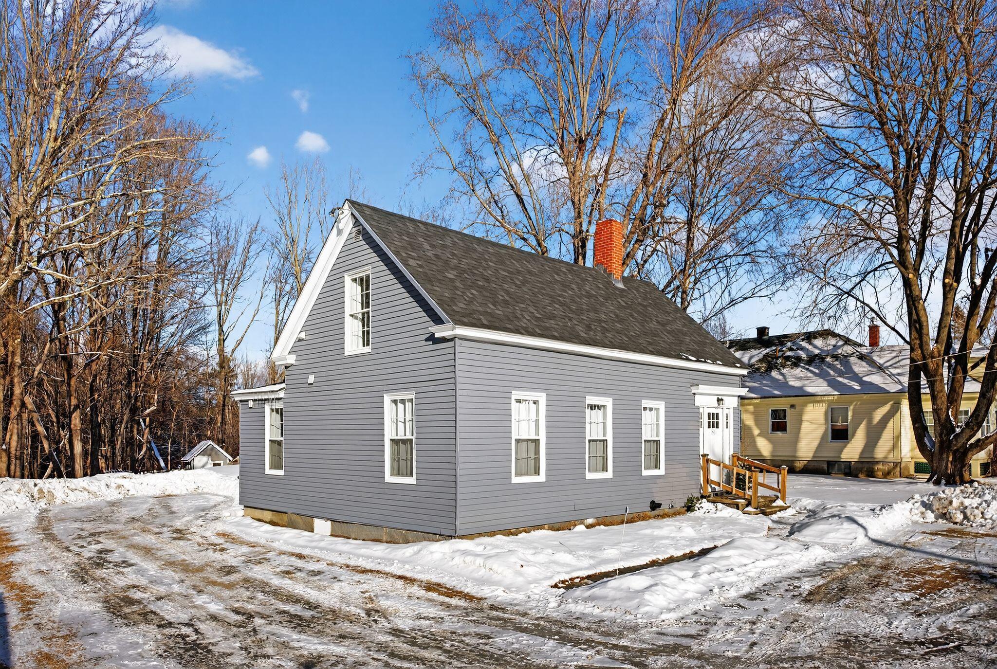 86 Turner Street Buckfield ME 04220