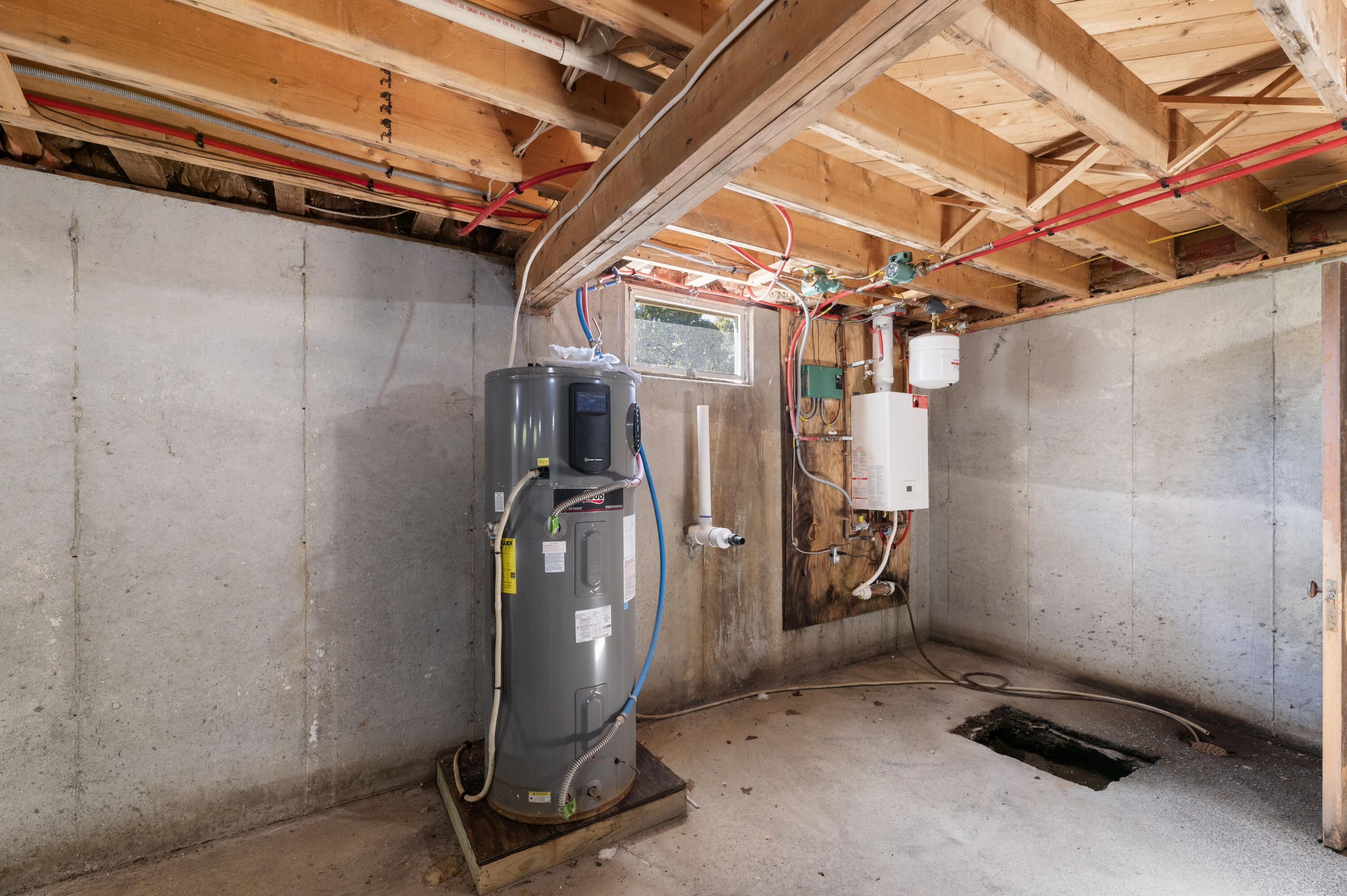 87 N Road Detroit ME 04929