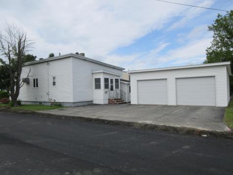 22 Boston Avenue Lewiston ME 04240