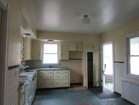 49 Pearl Street Augusta ME 04330