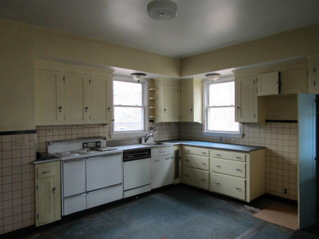 49 Pearl Street Augusta ME 04330