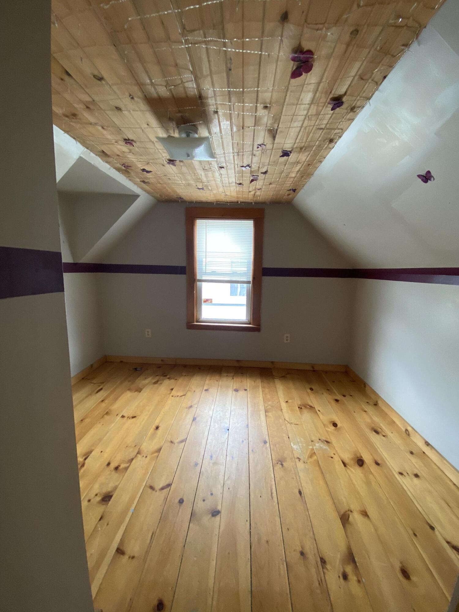 33 Nichols Street Madison ME 04950