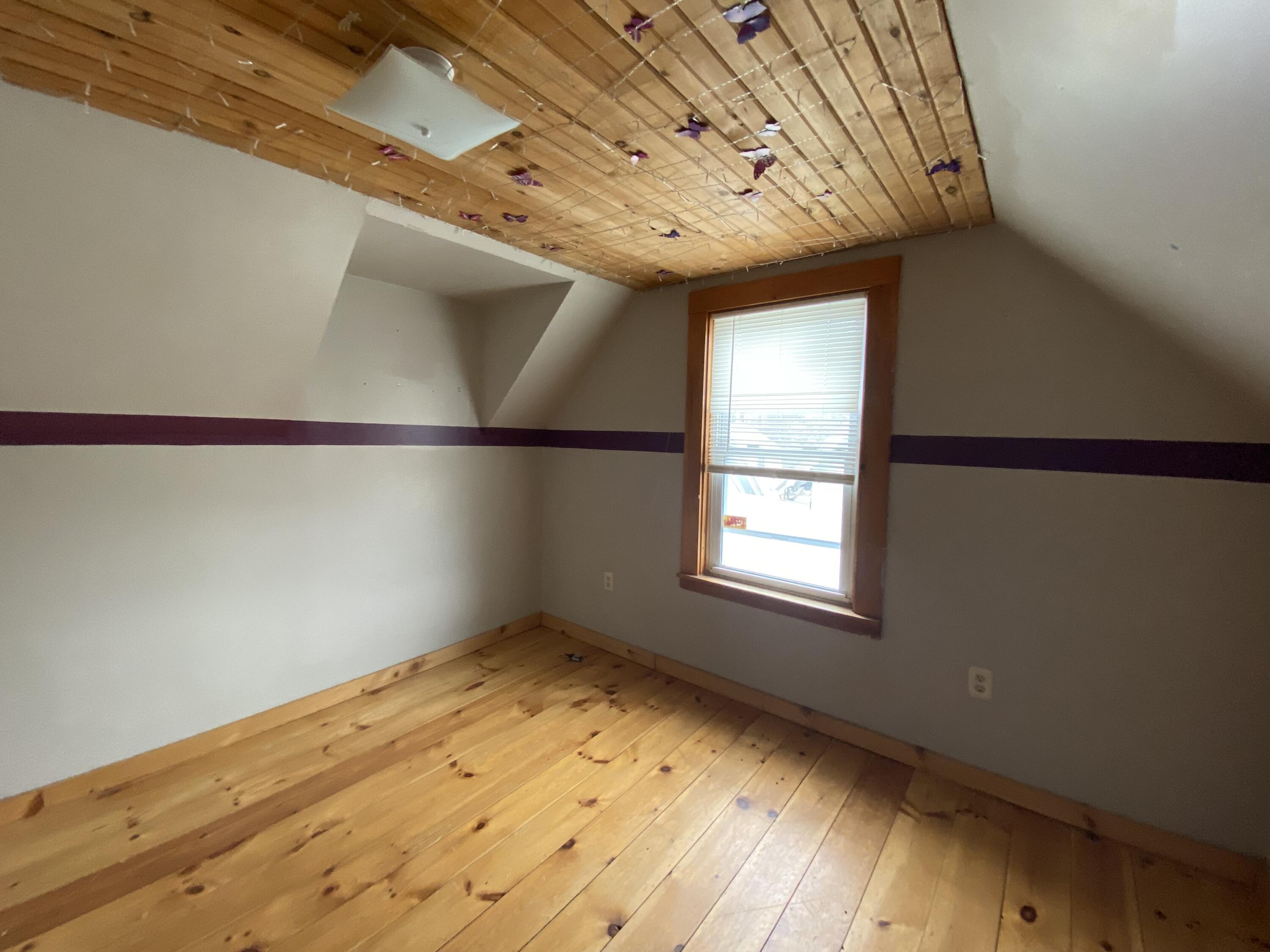 33 Nichols Street Madison ME 04950