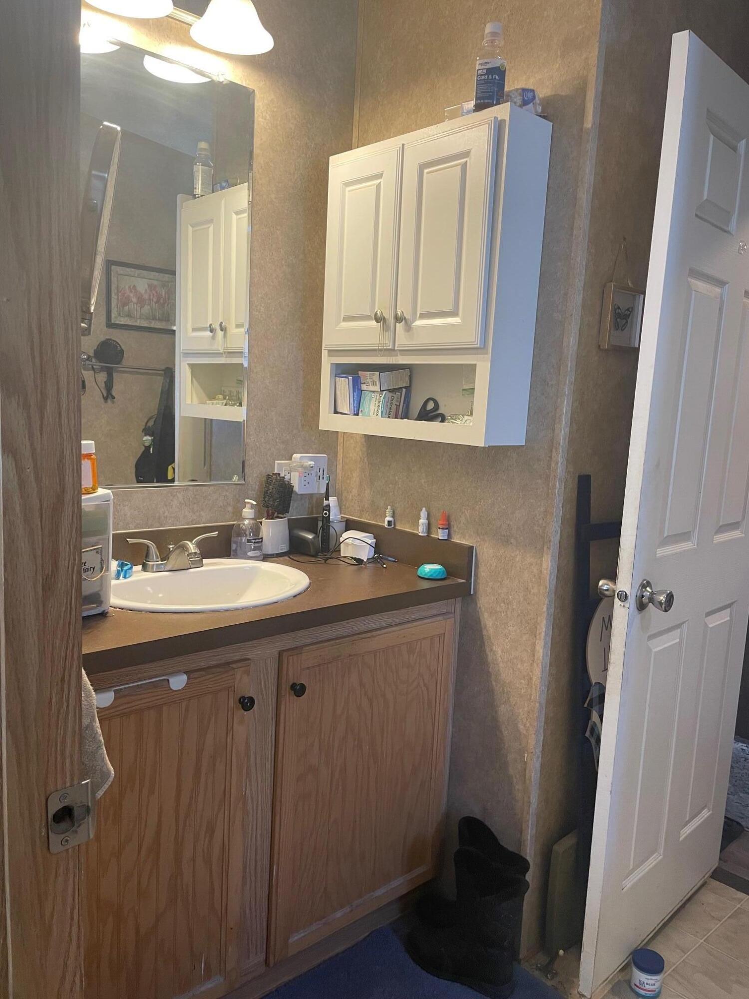 8 Hemlock Street Lebanon ME 04027