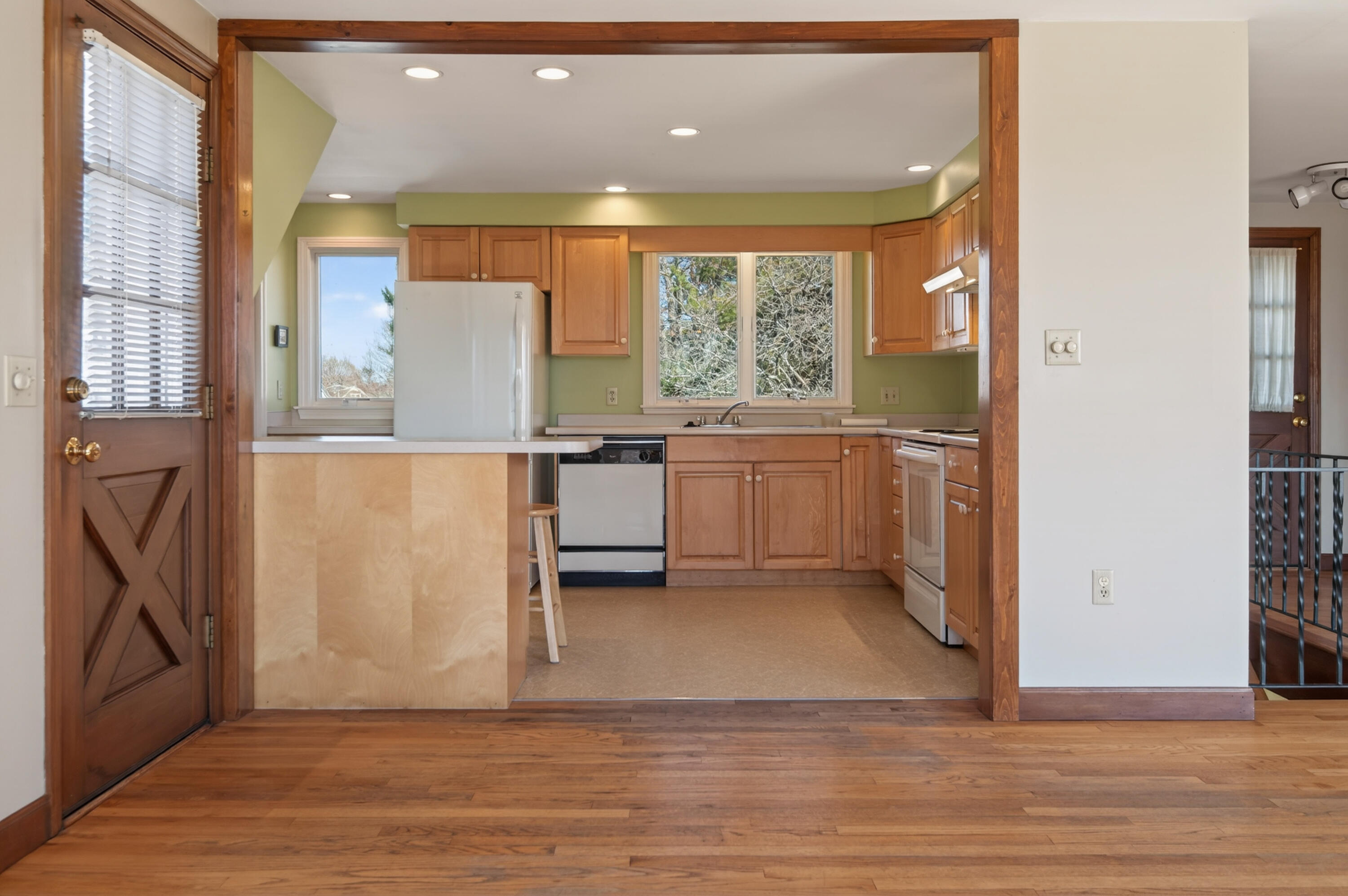 32 Bowery Beach Road Cape Elizabeth ME 04107