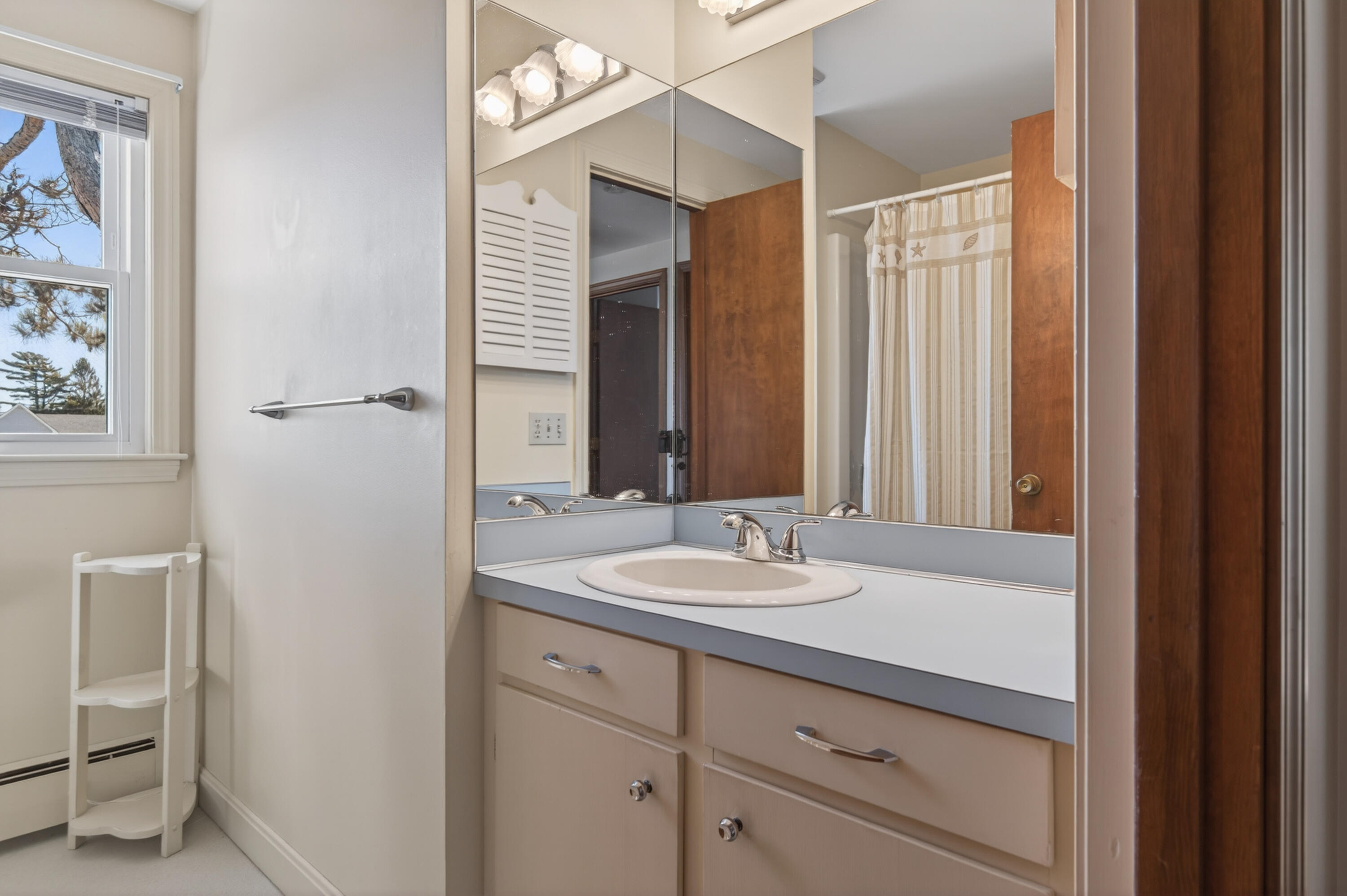 32 Bowery Beach Road Cape Elizabeth ME 04107